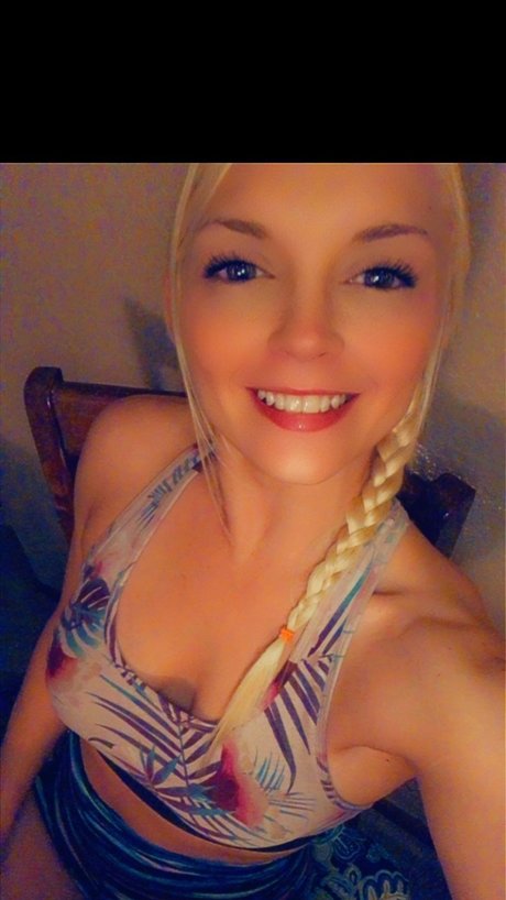 sarrrahh_ beautiful pornstar pictures