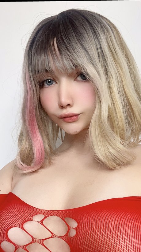 Sweet Lou star sexy images