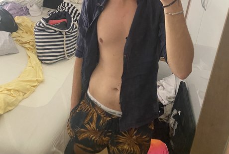 SWEET PERO star hot pic