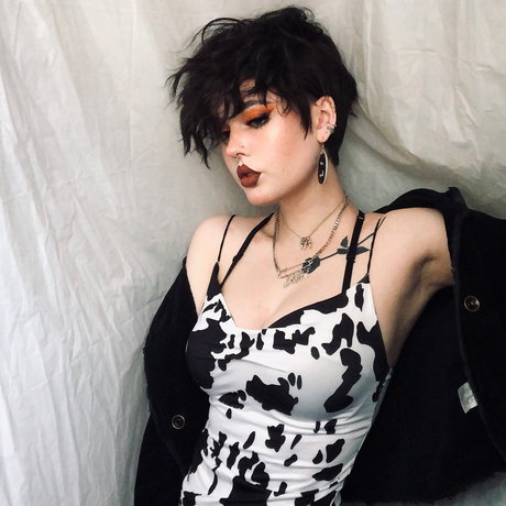 xknifeplay model beautiful img