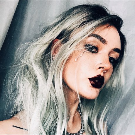 xknifeplay pretty actress photos