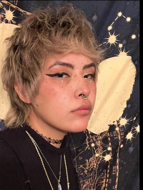 Scarlet Midnight star pretty gallery