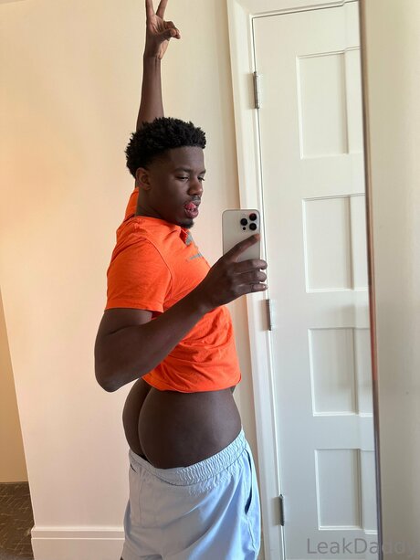 Emperor_ beautiful pornstar img