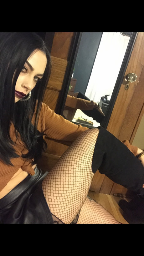 sienna beautiful star pic