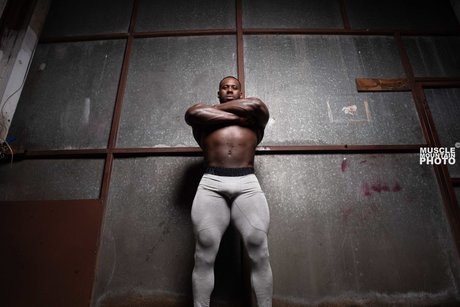 Savino Black hot model pics