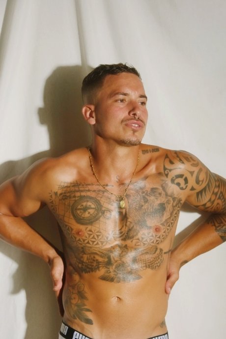 Saul Kamasutra star xxx pictures