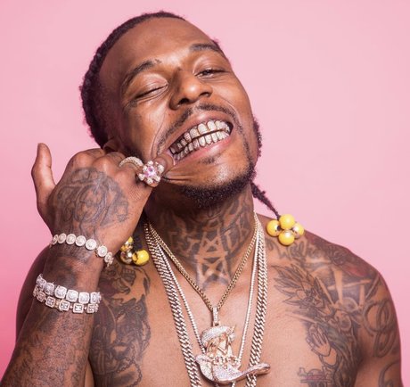 Sauce Walka sexy pornstar gallery