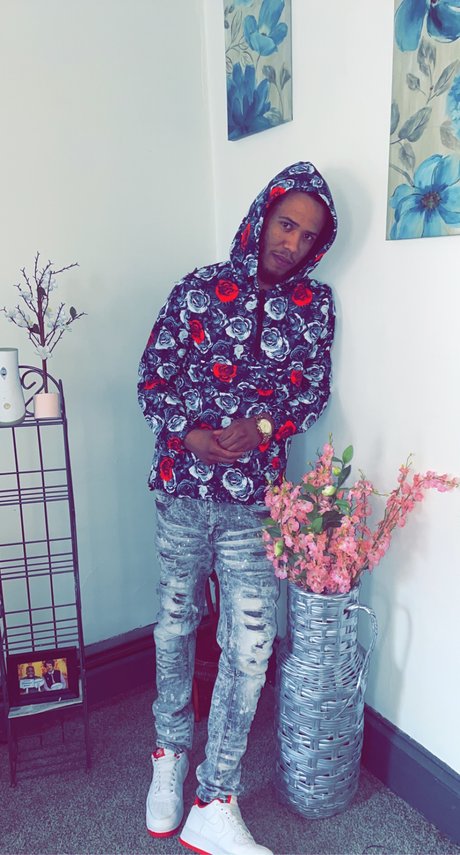 BigSteppa model adult pic