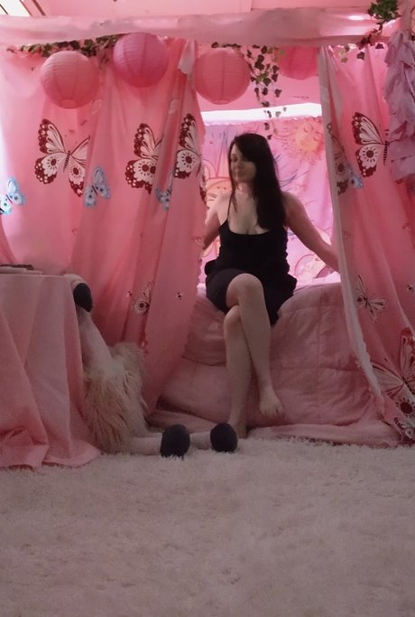 Harmony Campbell porn model image