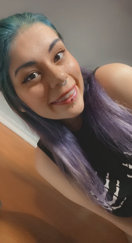 Lottie Mae pornstar nude photo