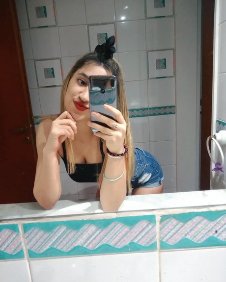 Camy 12 nudes actress pics