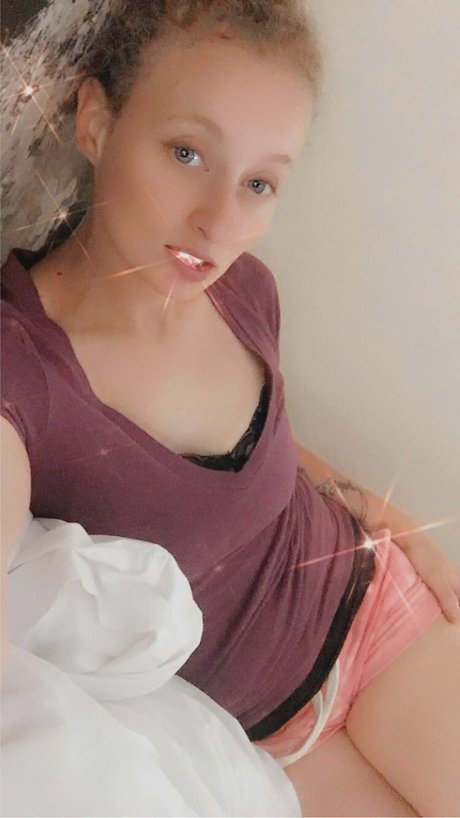 Alishia Gibson sexy actress photos