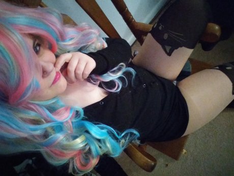 Kitten Marie model sexy pics