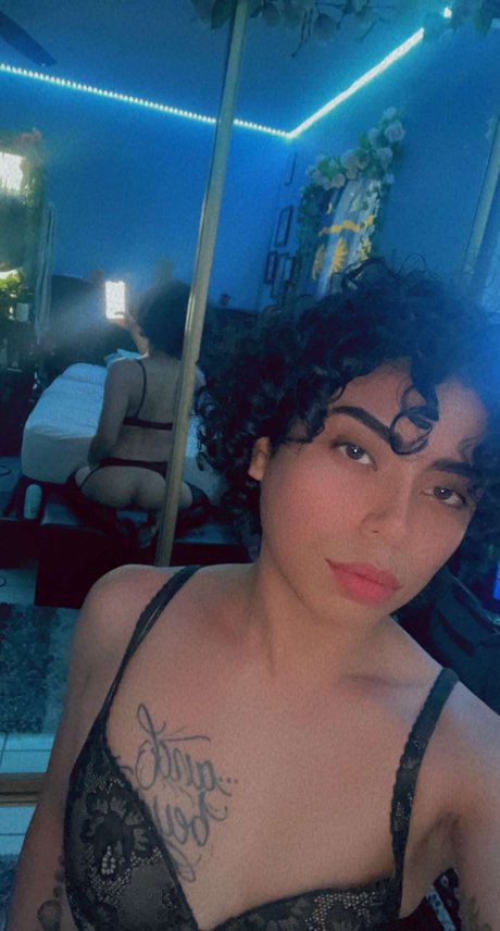 The Raven Santana naked star picture