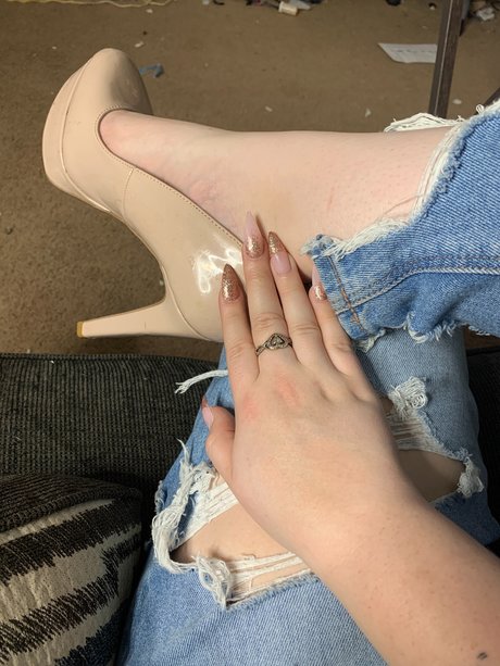 Thicthighs star porn images