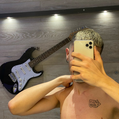 youngditellino naked model pictures