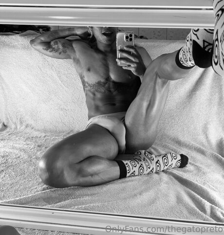 Zaah Wayne_ naked actress pic