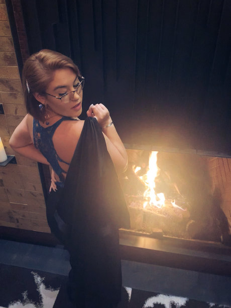 Honeydripxx pretty actress images