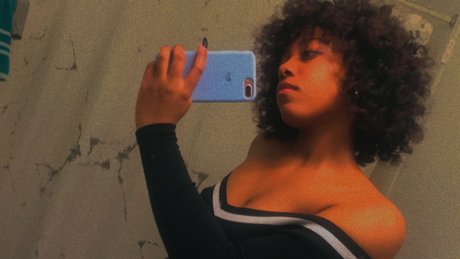 Goddess Mimi nude star image