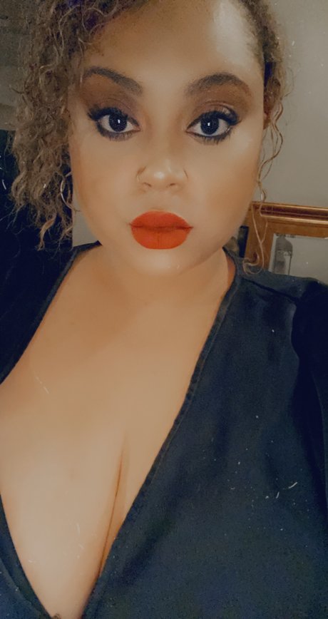 Yella Bunny naked actress pic