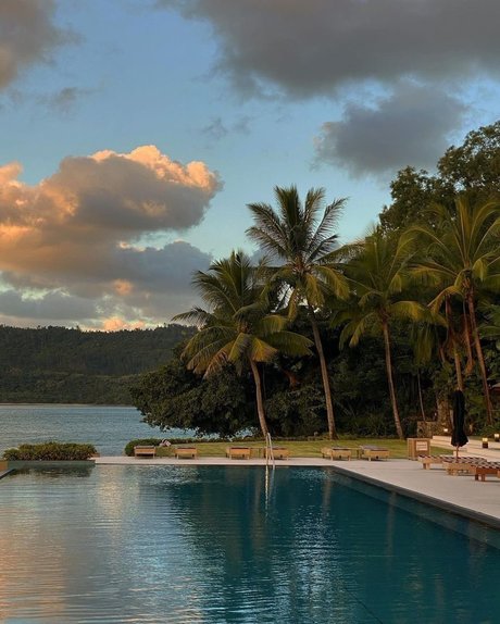 AngelOnline naked actress archive