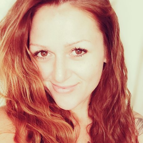 _The GINGER KATE Show_ model pretty pic