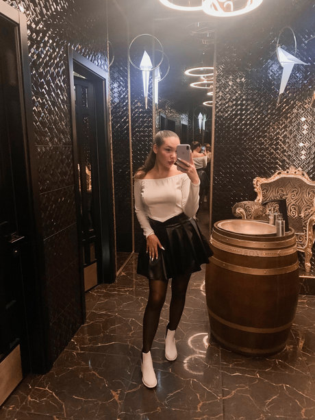 Stays y pretty actress gallery