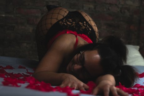 Lucii Uncensored_ model top picture