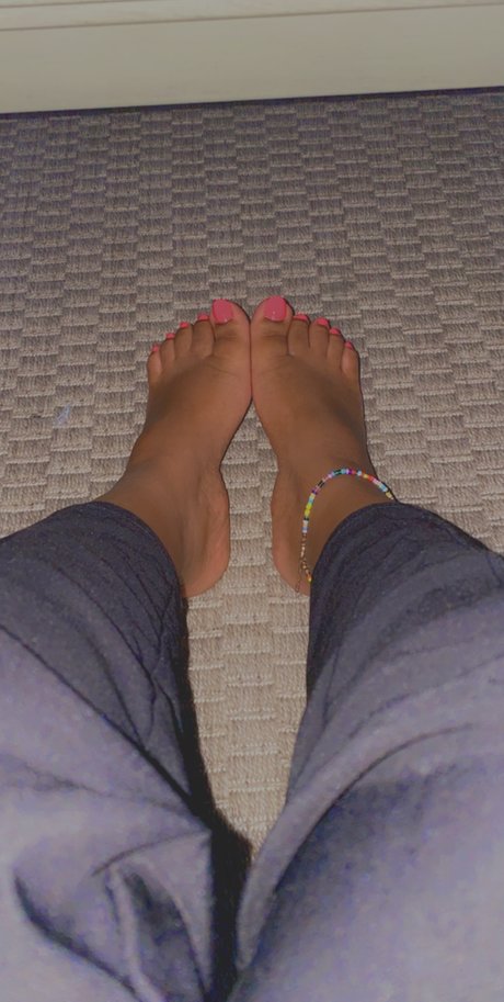 Telle_ pornographic star image