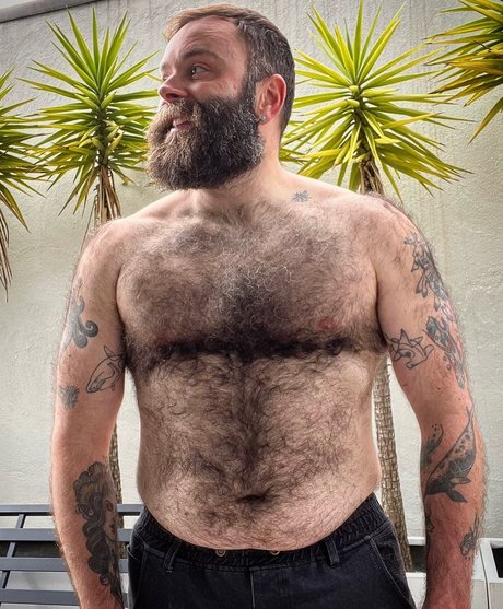 Teddy Wilder naked model pic