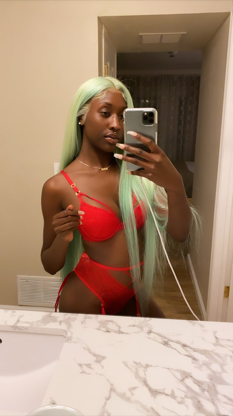 Tia Ros_ model exclusive images