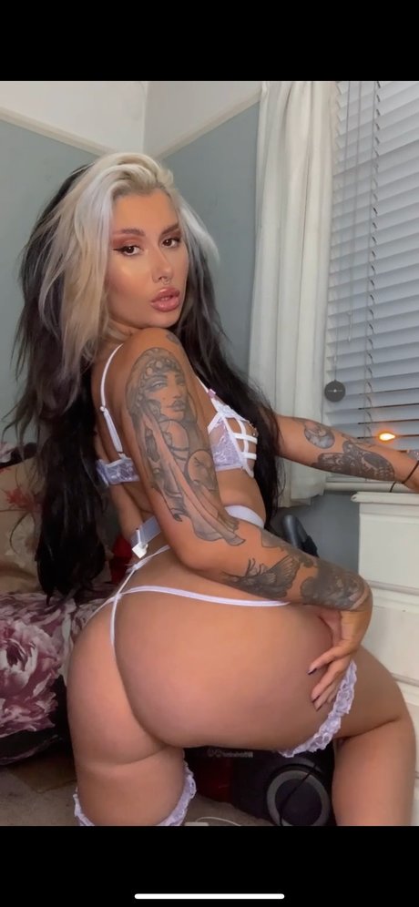 Danibbz_ star naked images