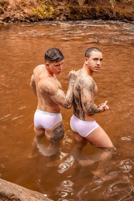 ZacAndMarcos star top galleries