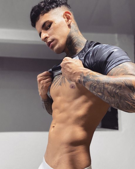 Trisstan hd pornstar pics