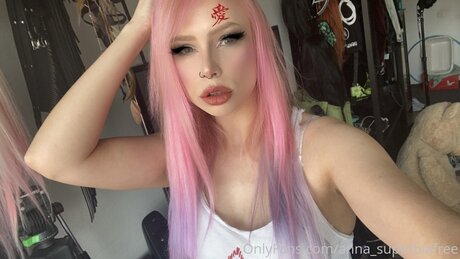 Superbia model adult picture