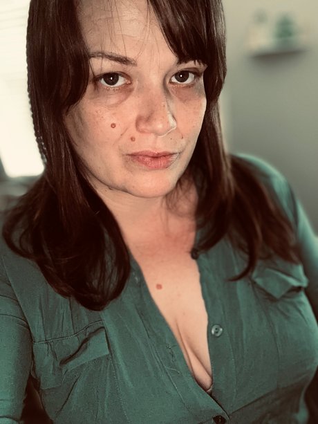 Meadow Rose nude actress img