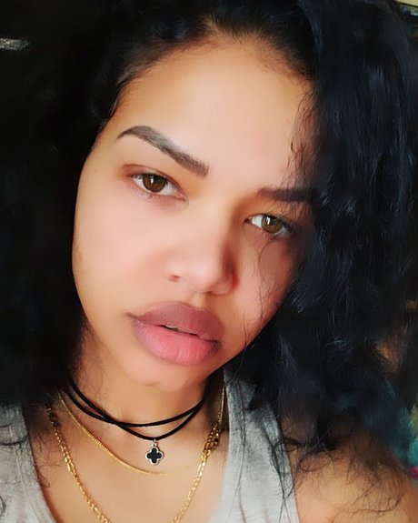 Tu Diosa Paulino naked star pic