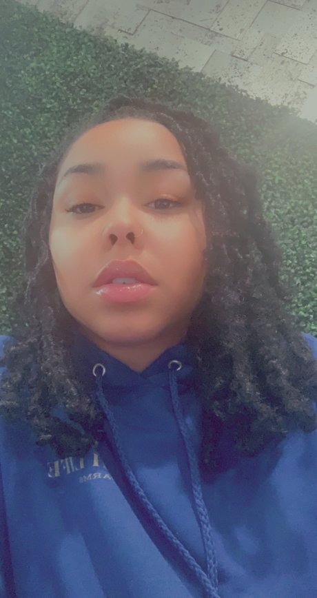 Bunniiiii sexy actress pic