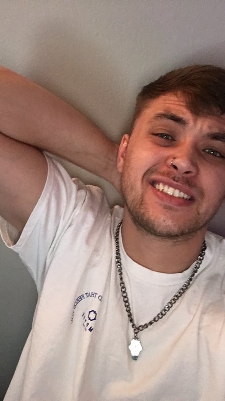 Loudyyyjuice erotic star photo