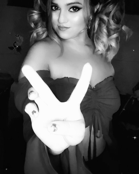 Paulett star best pic