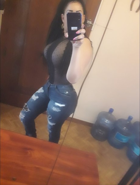 Tu dominicana mala model beautiful pics