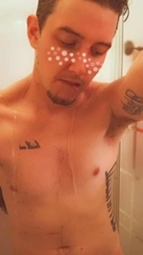 TheDude star nude photos