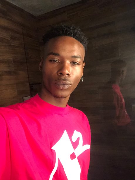 TreyDukes model naked photo