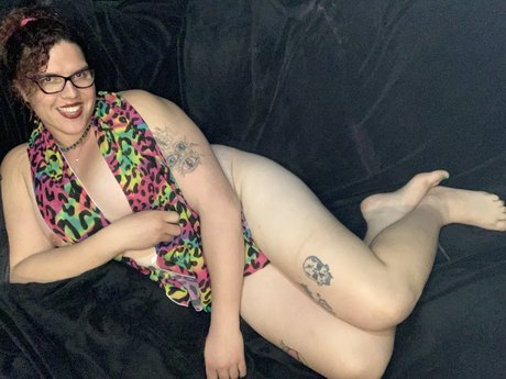 Freja Gray model naked picture