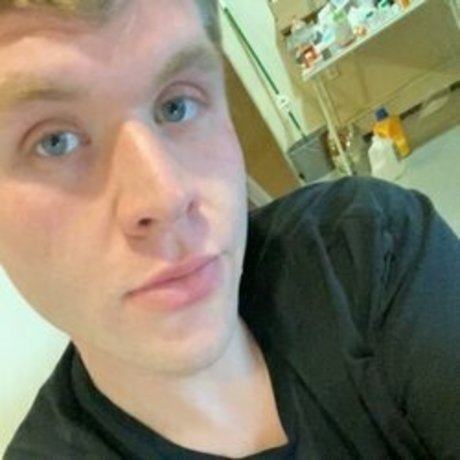 Eric W model pretty pictures