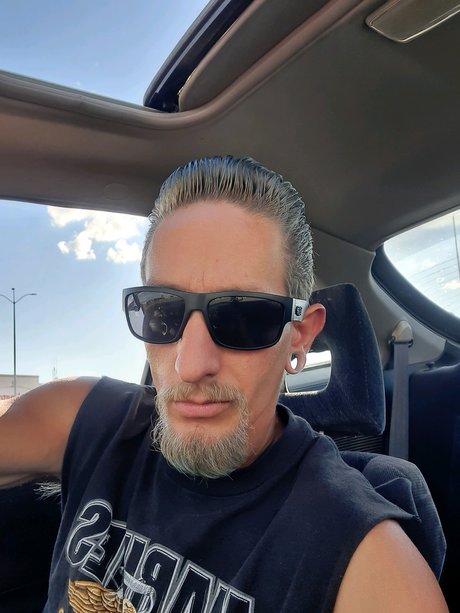 Aaron W Downing model naked photo