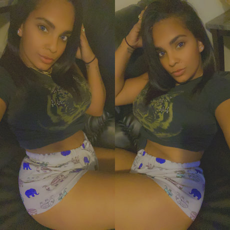 The Queen_ exclusive pornstar photo