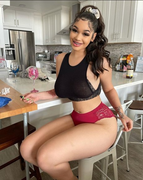 Perla Brito model nice picture