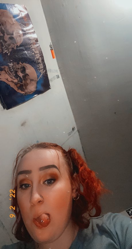 emi model exclusive pic