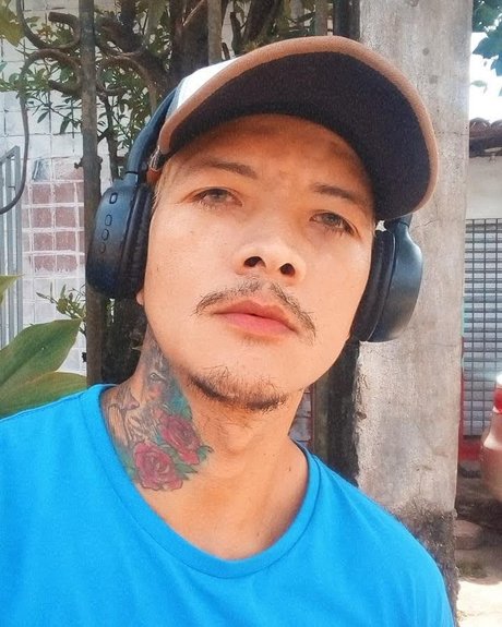 Fin ias Braga free model picture